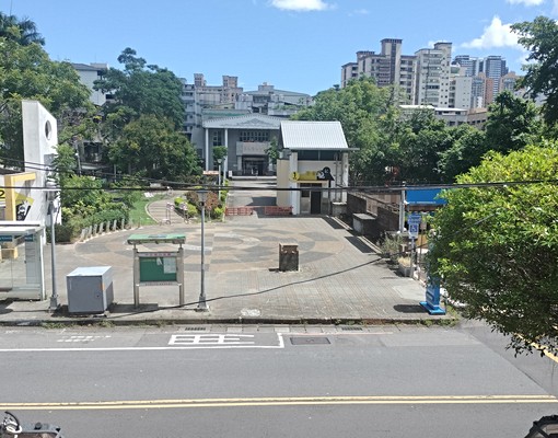 三民路近捷運區公所站,生活機能佳 - Image 10