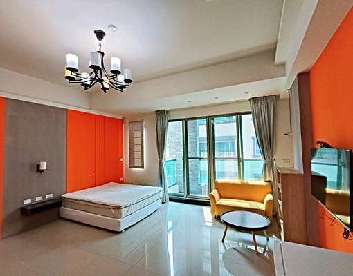 可租補.經典主題裝潢套房.有電梯 - Image 2