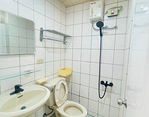 中華大學可養寵可租補優質套房👍� - Image 3