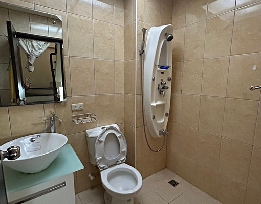 近SOGO商圈*南園二路*透天別墅 - Image 13