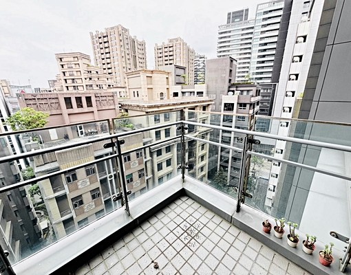 免佣)捷運南港軟體園區4分【優質1房2衛】車位★警衛★景觀戶 - Image 9