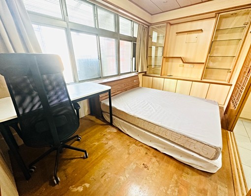 捷運新埔站/獨立洗衣/台電計價/變頻冷氣/採光極佳/垃圾代收 - Image 1