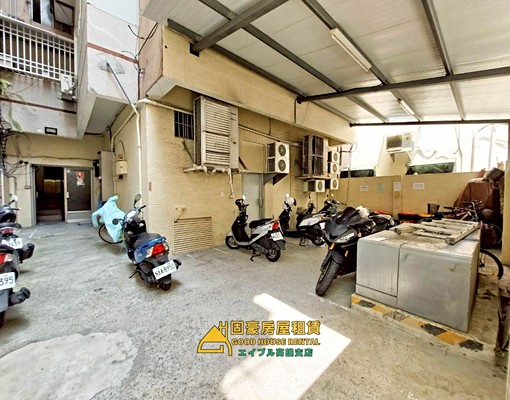 固豪👍高雄車站高醫商圈電梯套房可租補 - Image 14