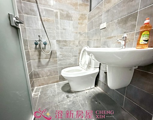 超大店面🔥可營登＋可報稅🔥全新首租＋近30坪超便宜 - Image 8