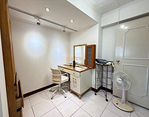 兆基🏡中和路清淨兩間雅房含水費限女性🐯 - Image 1