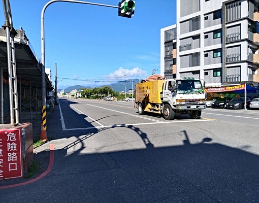 左擁新月百貨人潮。右抱員山市區商圈 - Image 3