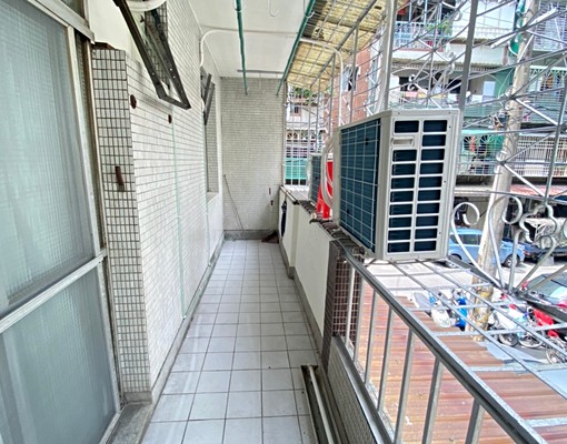 連城路採光亮麗黃金樓層可寵3房 - Image 13