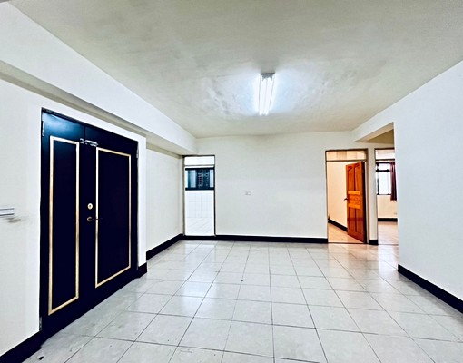 粘聖芬~西區模範街4房2衛浴採光好 - Image 12