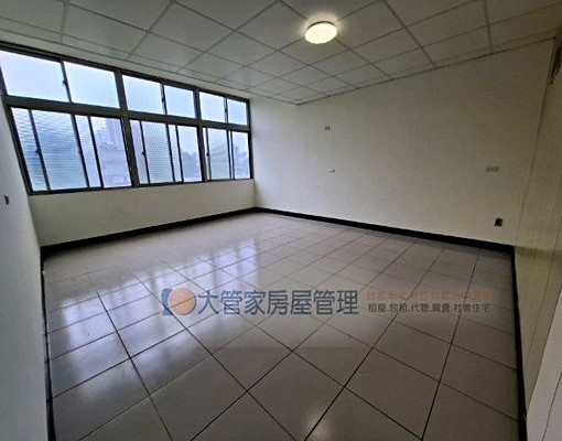 租超大坪數.透天附家電家具 - Image 6