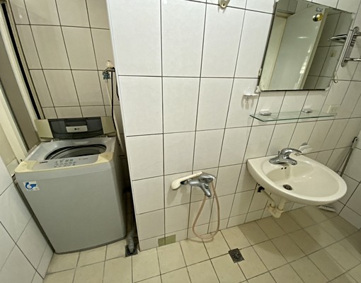 北區一中商圈套房出租/全新家具全配/可租補 - Image 5