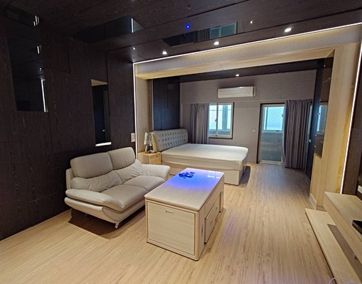 近文化工廠超大一房一廳 - Image 1