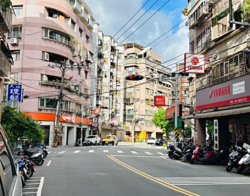 汐止~明峰街電梯雅房 - Image 2