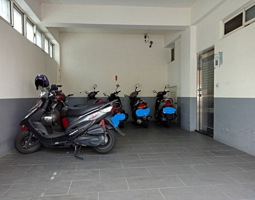 禁菸禁寵物個人獨立陽台室內機車位 - Image 13