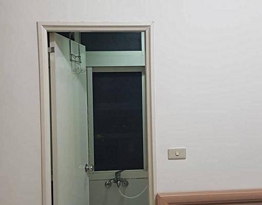 距忠孝新生站2號出口120公尺、鬧中取靜、可租補 - Image 2