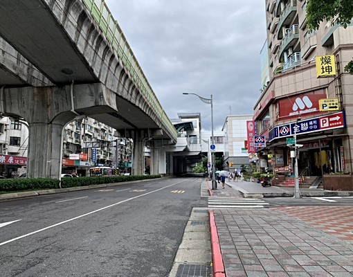 內湖文德捷運站室內坡道平面停車位|單獨大空間車位|2號出口 - Image 12