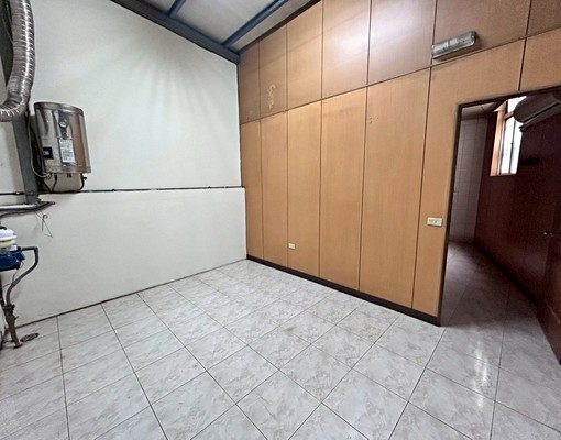 🎁星鴻社宅🎁安南區大地坪透天全棟粉刷整棟出租 - Image 6