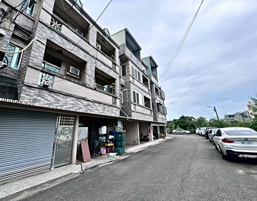 🎁星鴻社宅🎁安南區大地坪透天全棟粉刷整棟出租 - Image 10