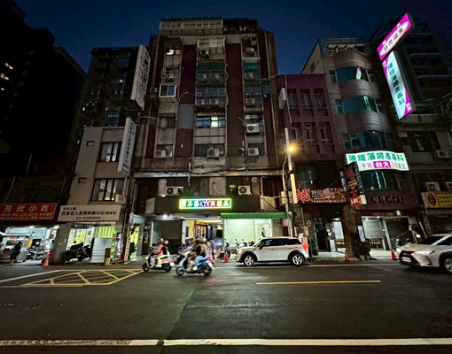 桃前站民生路G08捷運站大廟旁大面寬1樓1樓金店住 - Image 1