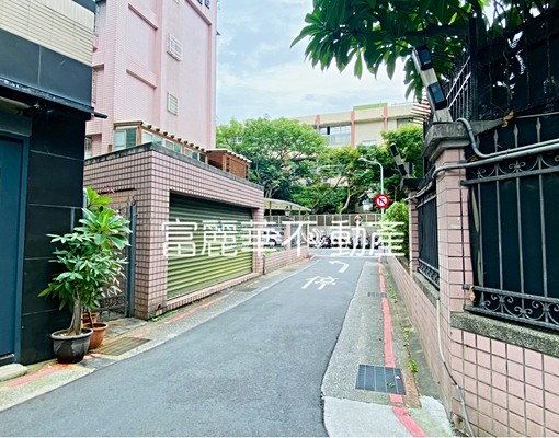⭐️搶手⭐️永康壹樓美三房+車位💰找富麗華買屋虎哩旺 - Image 12