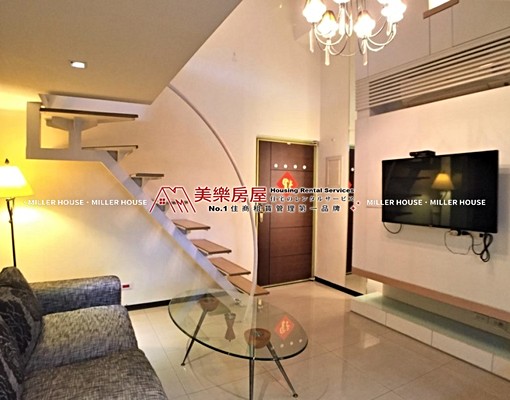 美樂*市政府站*挑高可站一房*有陽台*家具齊全*全天管 - Image 1