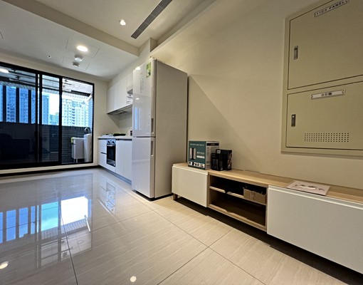 ★央泱長虹高樓美景，2+1房坡平車，全新裝潢家電全，可報稅★ - Image 5