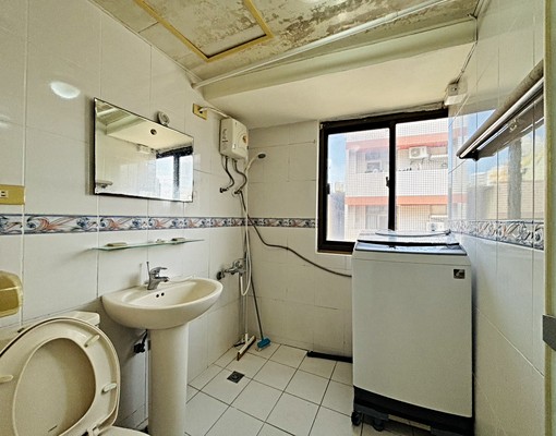 逢甲商圈超強機能電梯大套房附家具電 - Image 6