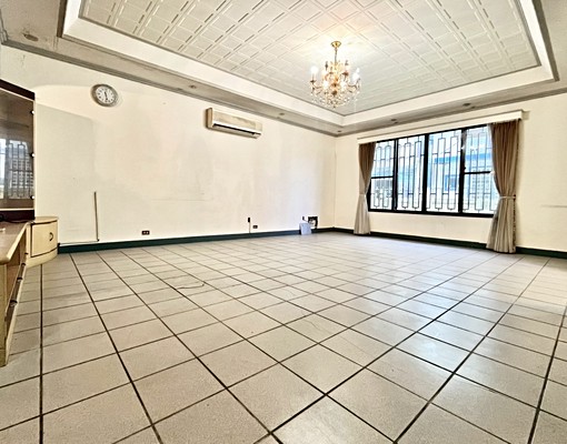 秒殺🔥中山路整棟近百坪電梯別墅 - Image 2