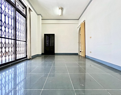 秒殺🔥中山路整棟近百坪電梯別墅 - Image 3