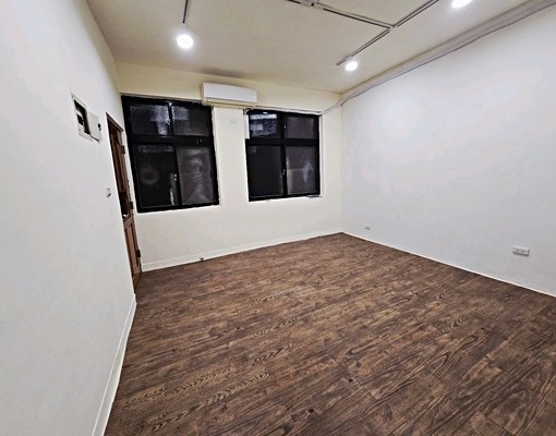 新裝修新北投站2房（1套1雅）可租補社宅 - Image 1