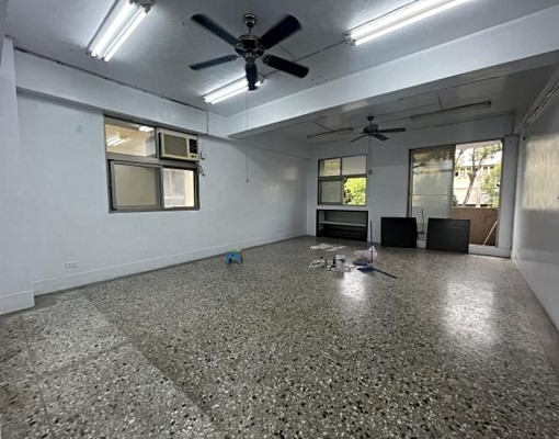 邊間透天雙面採光臨20米大路可工作室美業-文創辦公可配件 - Image 1