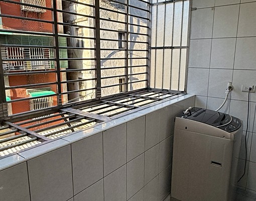 ⭐府中站⭐獨立洗衣機/落地窗陽台套房/代收垃圾/板橋中正路 - Image 8