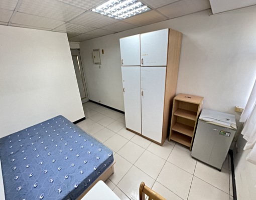 一中商圈電梯獨立套房近中友 - Image 1