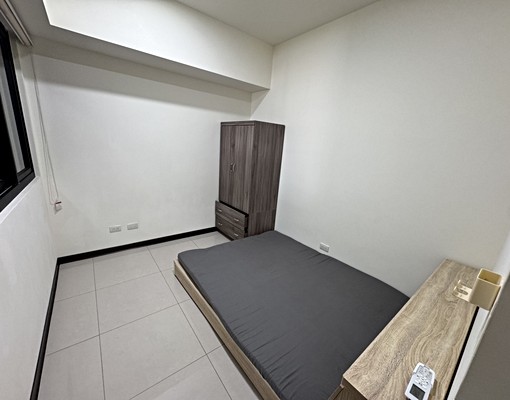 遠六朝東美兩房車全配出租洽吳原誌 - Image 6