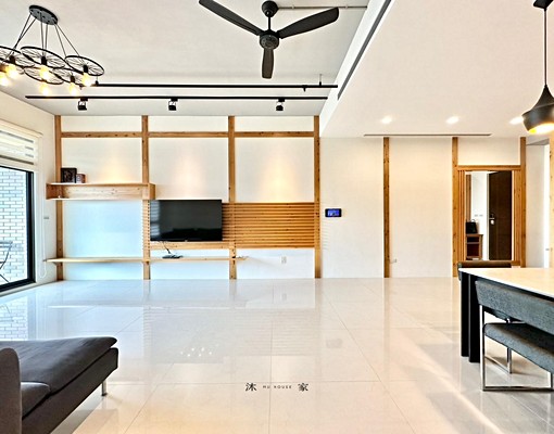 🏠高鐵58坪大四房｜尊享雙車位、大面寬舒適客廳、機能滿分 - Image 1