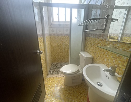 房東自租!有陽台洗衣機/近遠百北大路城隍廟/可租補或不租補 - Image 4