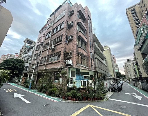 東門站靜巷公寓雅房 - Image 1