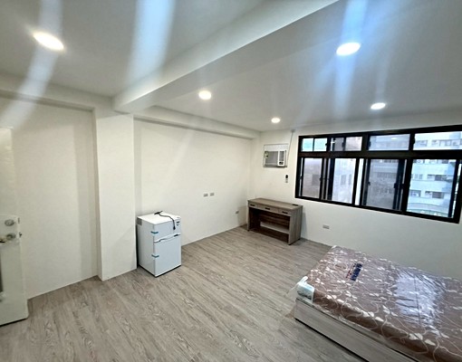 頂溪/免爬高/全新裝潢/獨立陽台洗曬家具齊全/生活機能佳 - Image 12