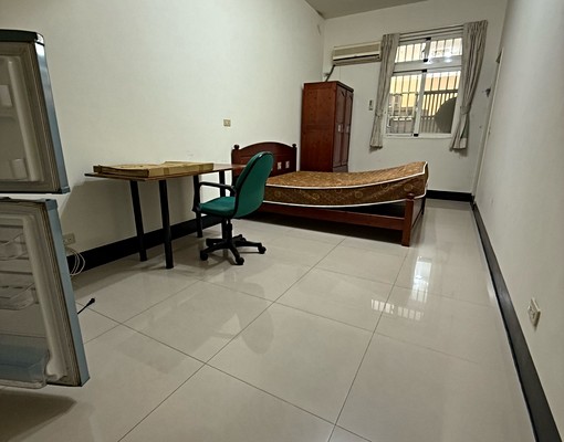 關新光復路玄關衣帽鞋櫃衛浴對外窗套房 - Image 14