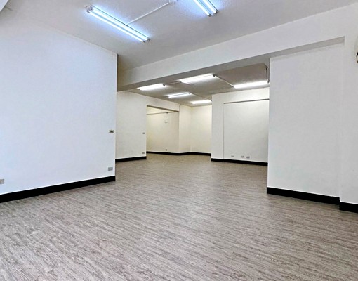 秀山國小旁/自強路面寬4.3米一樓大坪數住辦🏆台大房屋 - Image 5