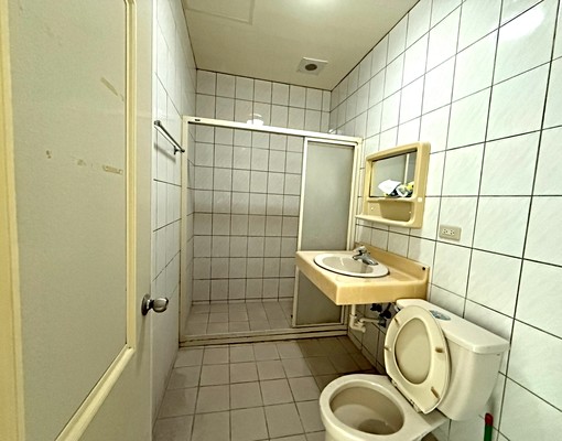 隆恩社區~水利路~寧靜田野透天 - Image 12