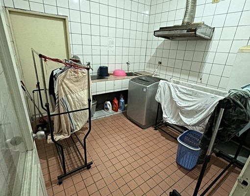 市區鬧中取靜-設備全,室內機車位大空間 - Image 7