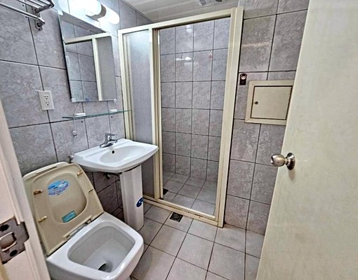 汐止車站新昌路金點方正3房(可租補) - Image 11