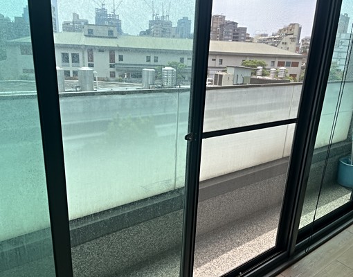 雙連捷運採光獨立大套房 - Image 6