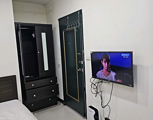 近捷運，公車站，生活幾能良好，安靜 - Image 3