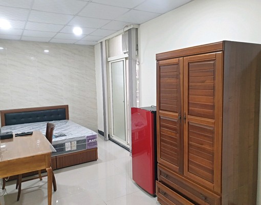 全新整理,麥當勞旁1樓套房,禁煙! - Image 1