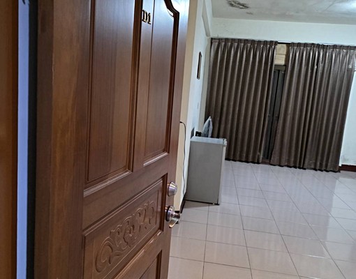 伸港雙人套房緊停車場,生活機能佳 - Image 9