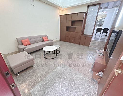 e竹科透天家俱電齊全//5房 - Image 1