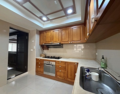 超級漂亮大三房+車位便宜出租可申請補助 - Image 6