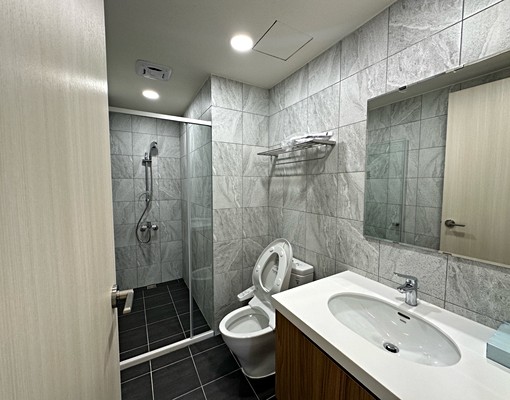 挑戰最低價。關埔鬧區豐邑一綻全新(可貓)三房+含管理費 - Image 8