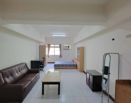 小力-長榮對面✨超大空間✨獨立洗衣機✨ - 591租屋網 - Image 1